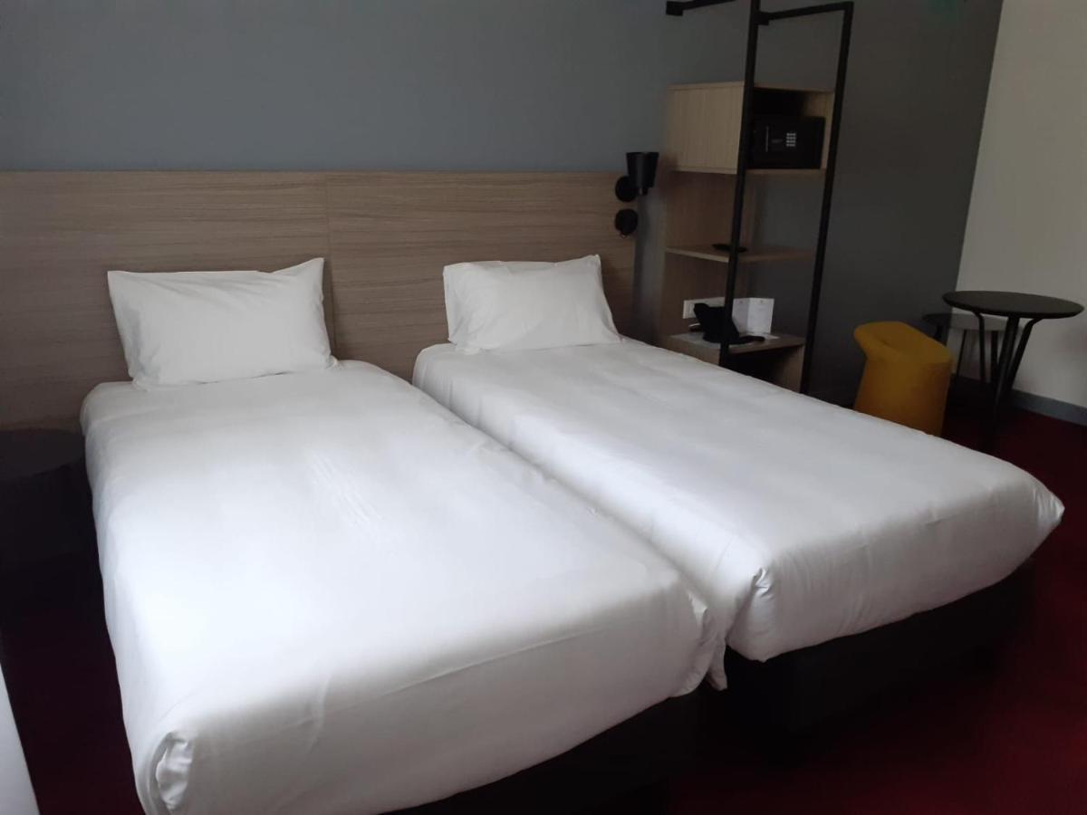 Sure Hotel By Best Western Les Portes De Montauban Eksteriør billede
