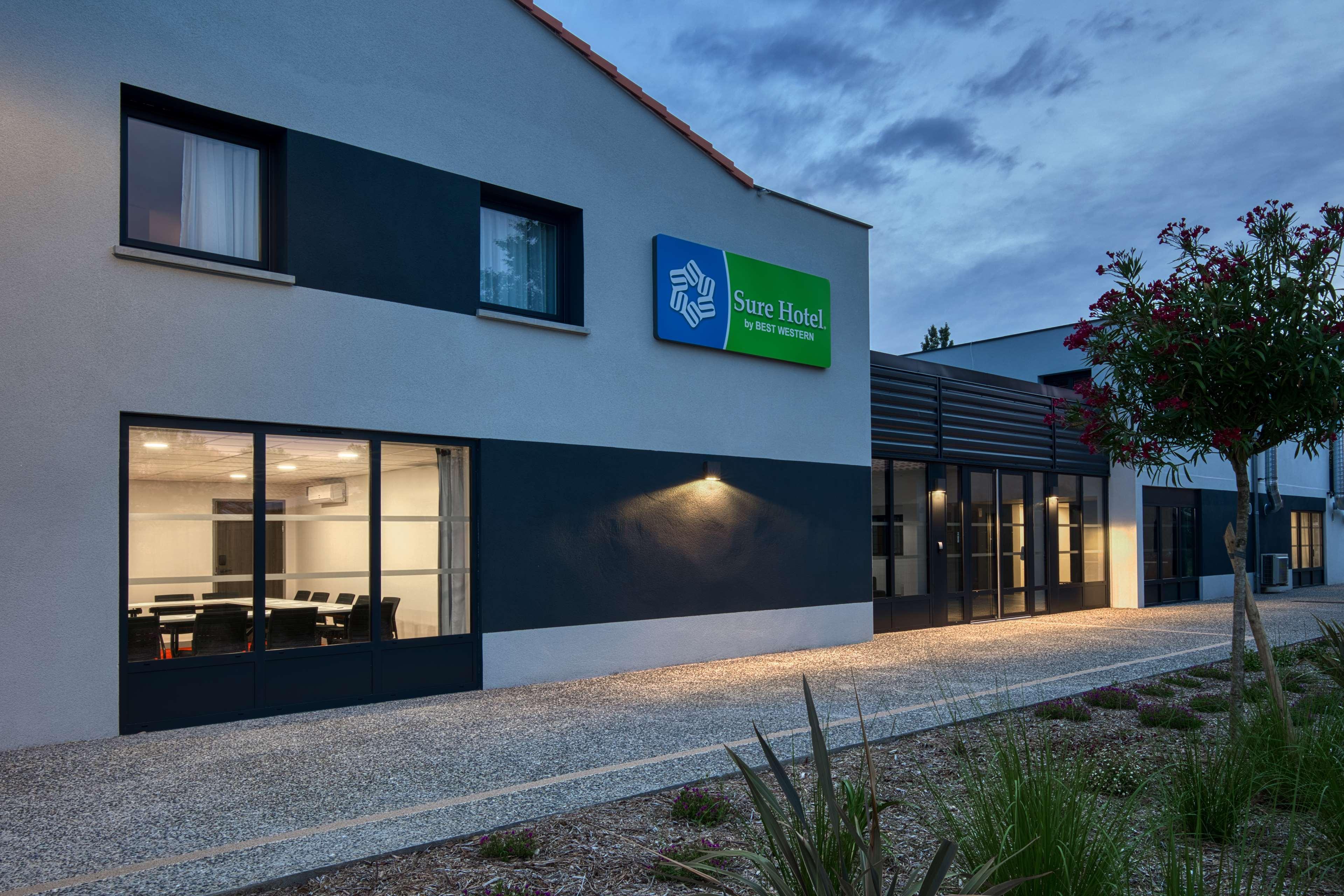 Sure Hotel By Best Western Les Portes De Montauban Eksteriør billede