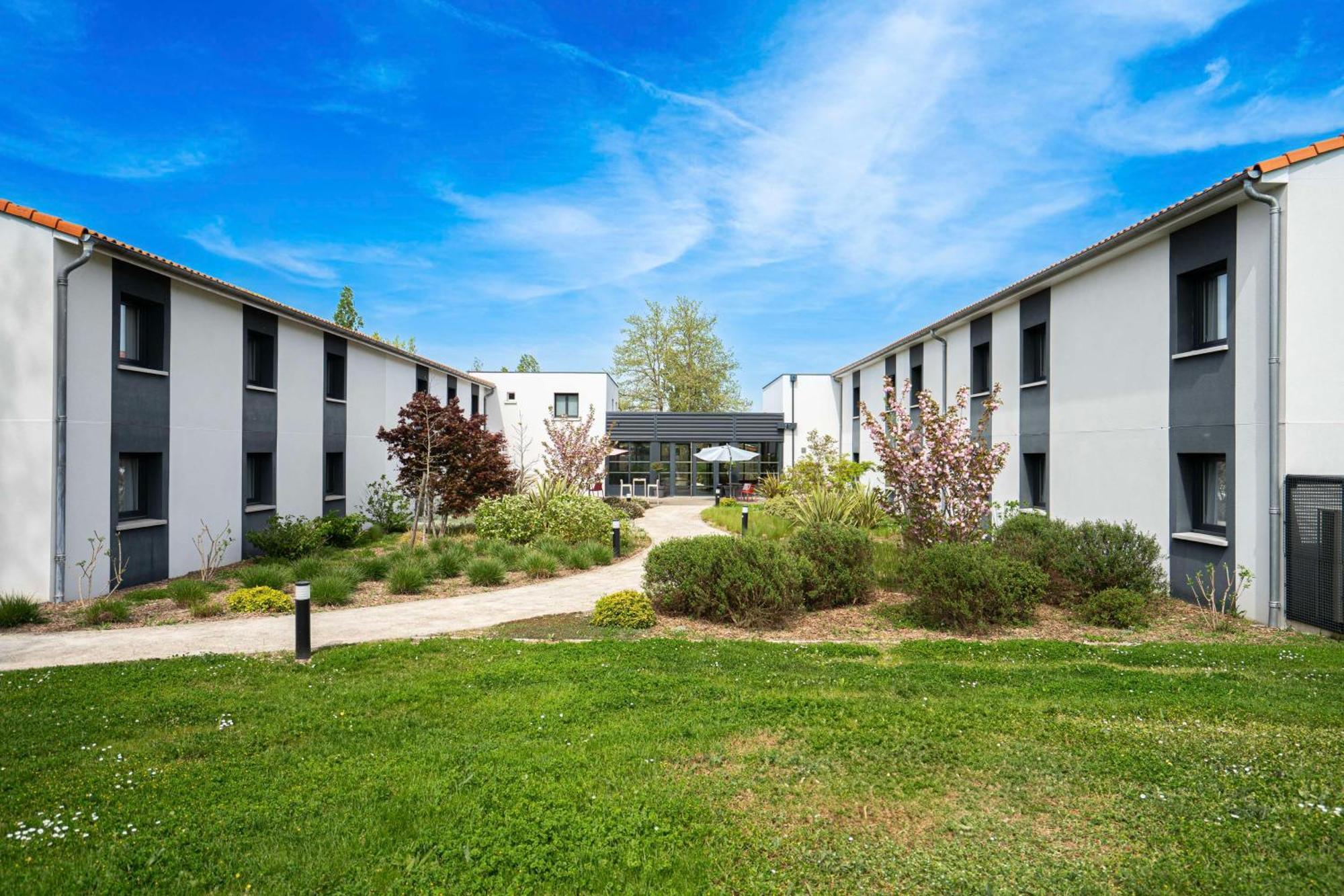 Sure Hotel By Best Western Les Portes De Montauban Eksteriør billede